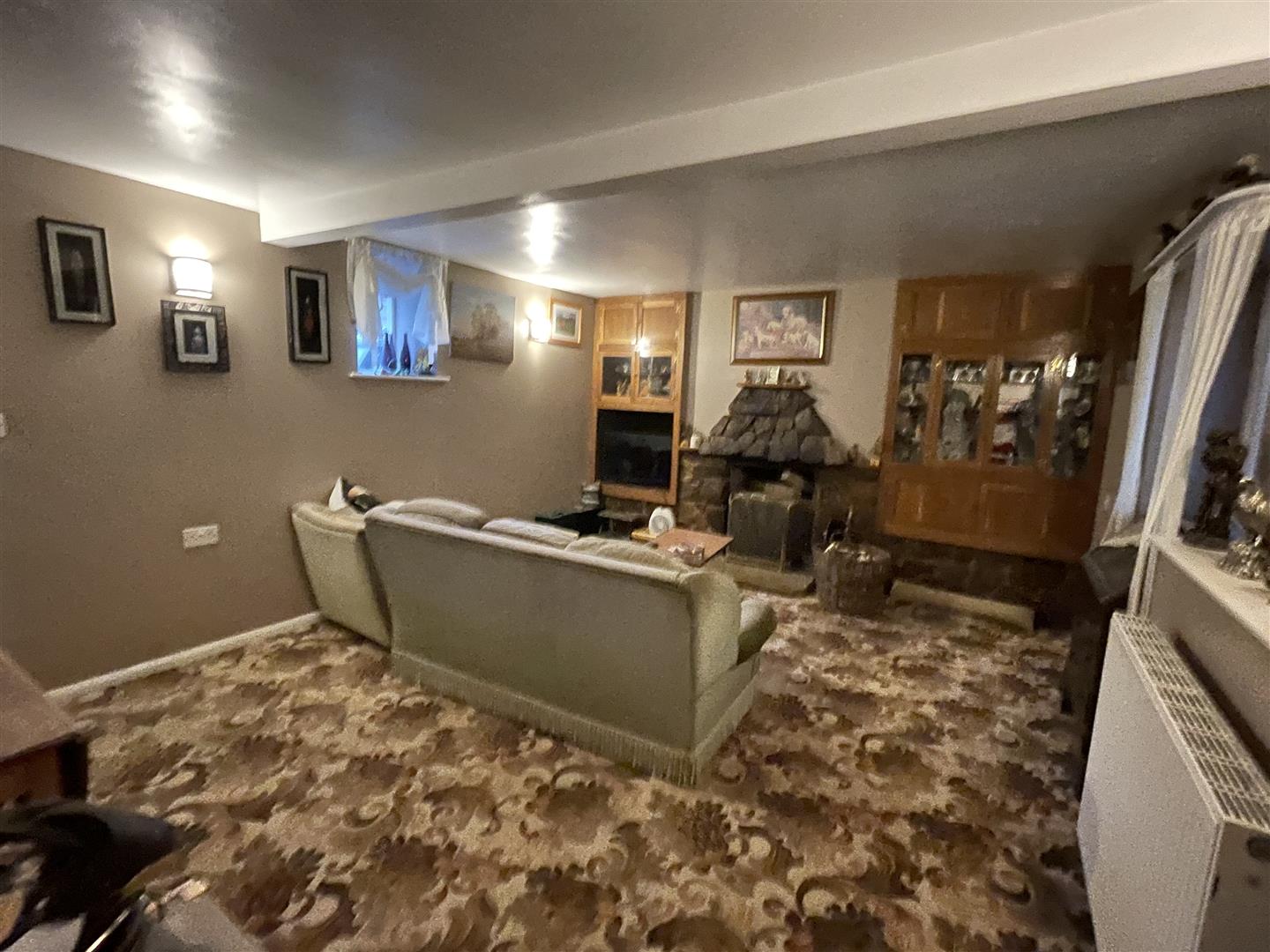 SITTING ROOM